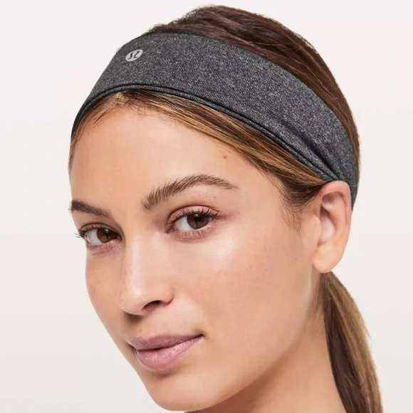 lululemon athletica | Accessories | Lululemon Fly Away Tamer  display picture 3